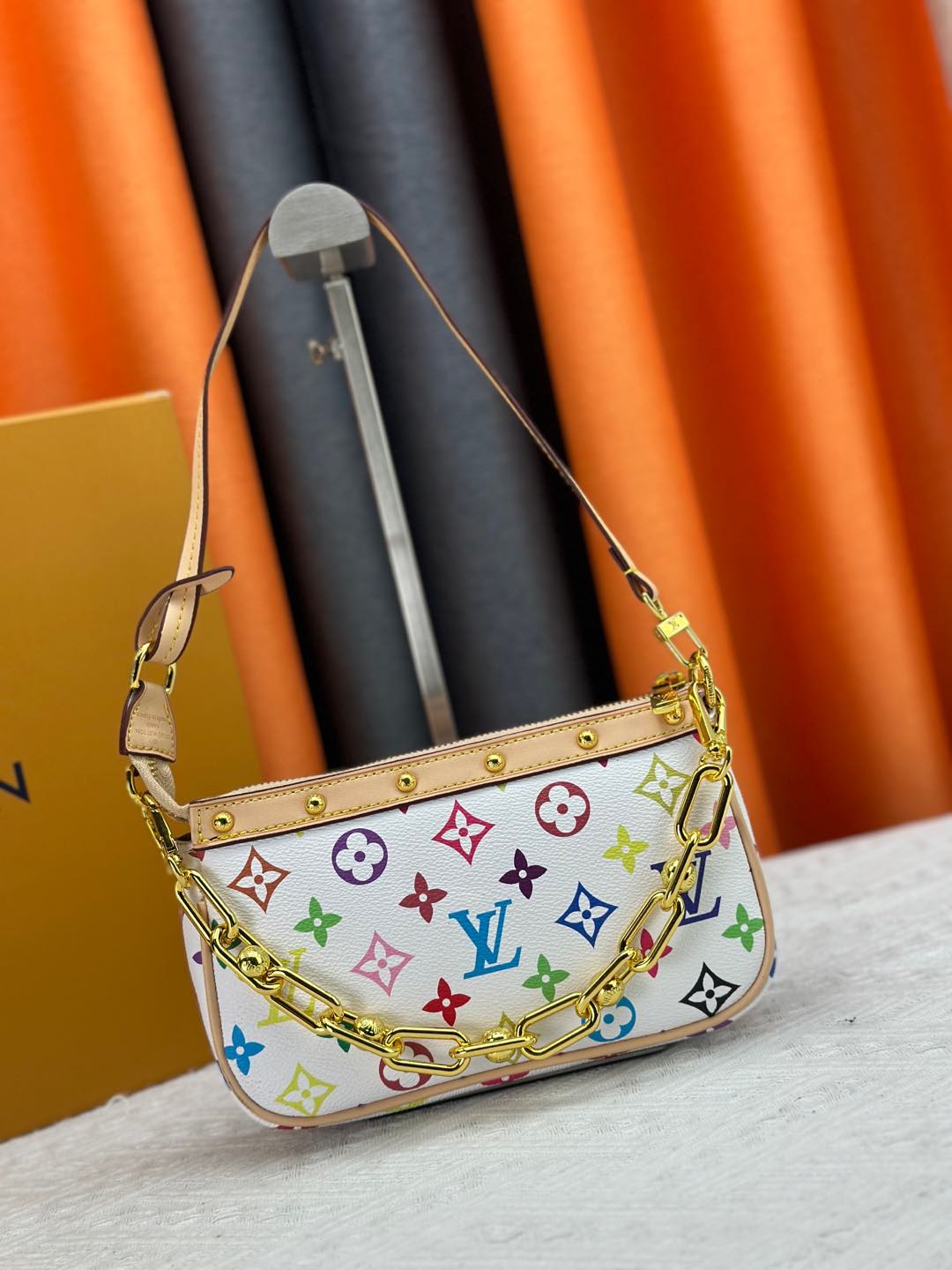 LV bag 504
